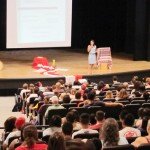 Ana Canosa fala da “corporeidade e identidades” nas relações afetivas