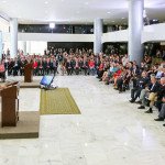 A crise política brasileira: nem chorar nem rir, procurar entender por Leonardo Boff